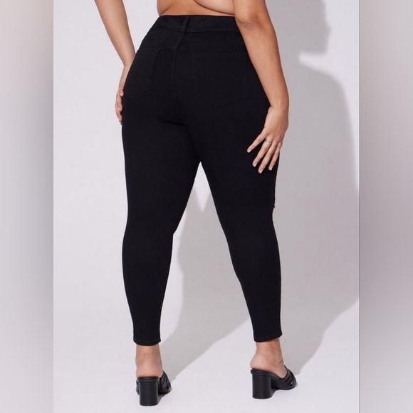 Torrid Jegging Skinny Super Soft Mid-Rise Jean Distressed Tall Inseam - Picture 2 of 5